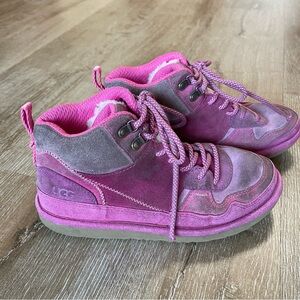 UGG Girls Kids Highland Hi Heritage Pink Sneakers size 5
